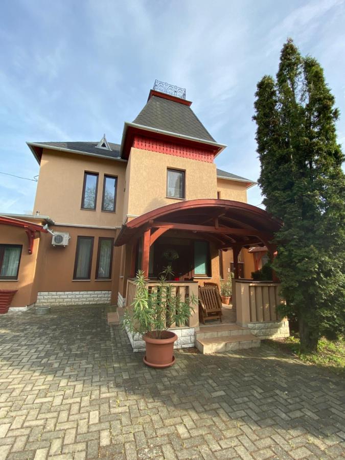 Fehér Hattyú Panzió Orosháza Exterior foto